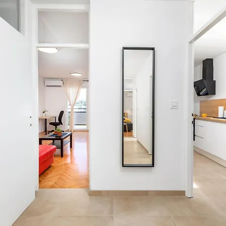 Sunny Apartment