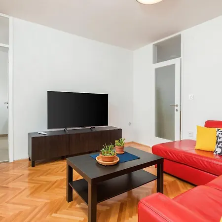 Sunny Apartment *