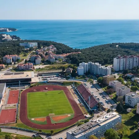 Sunny Apartment Pula